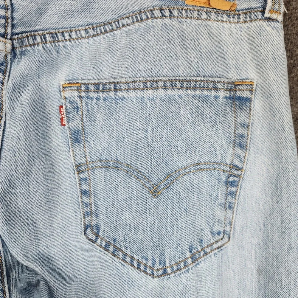 Levis these levi